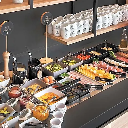 カンパニール カトワイス 3* カトヴィツェ