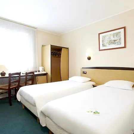 Campanile Hotel 3*
