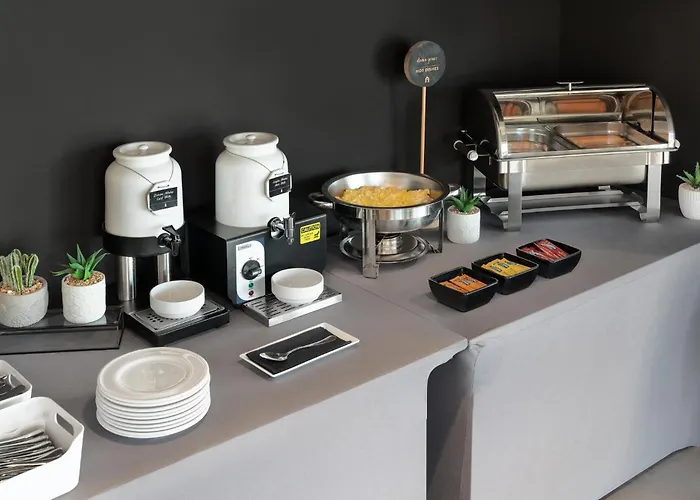 Ξενοδοχείο Campanile 3*